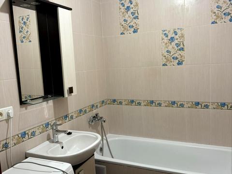 квартира за адресою Київ, Анни Ахматової вул., 28