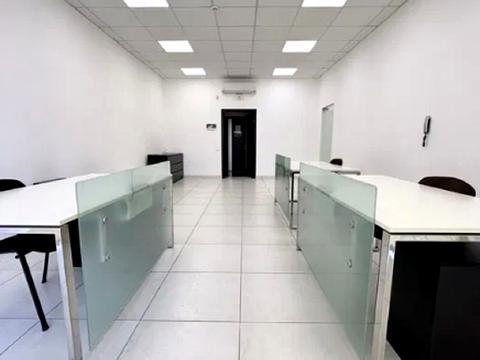 комерційна за адресою Крутогірний узвіз (Рогальова), 28