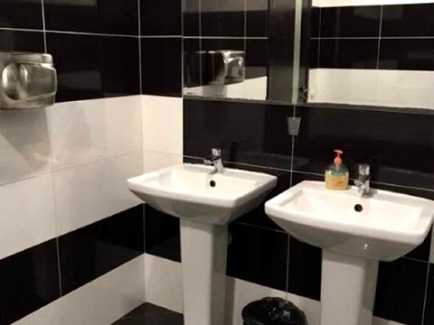 комерційна за адресою Крутогірний узвіз (Рогальова), 28