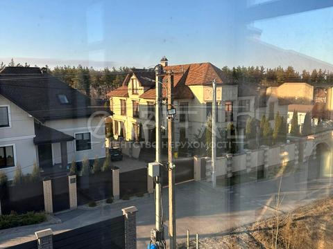 будинок за адресою Квітнева вул.