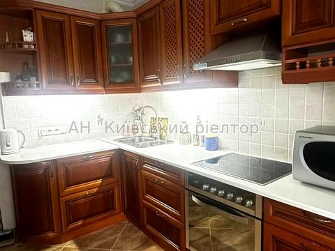 квартира за адресою Мілютенка вул., 17-В