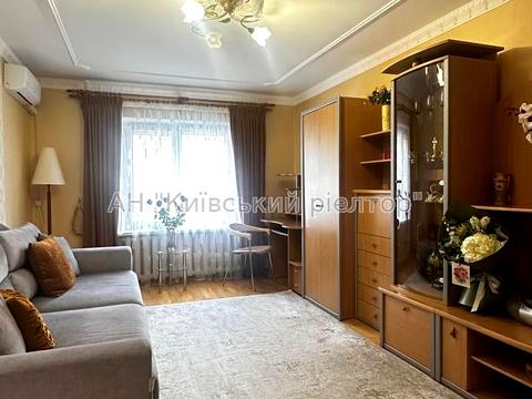 квартира за адресою Мілютенка вул., 17-В