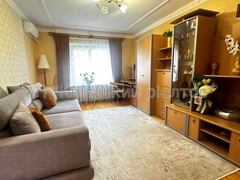 квартира за адресою Мілютенка вул., 17-В