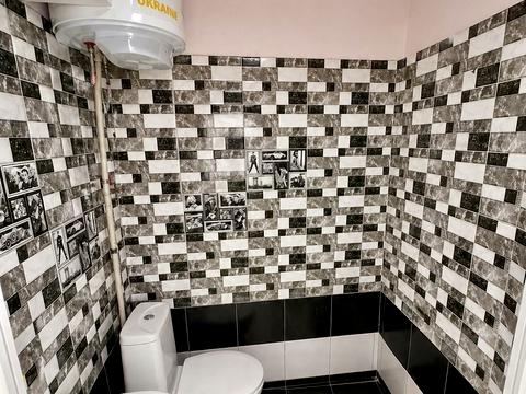 комерційна за адресою Радужна вул., 19/4