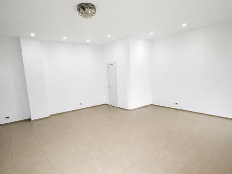 комерційна за адресою Радужна вул., 19/4