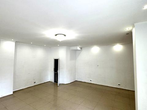 комерційна за адресою Радужна вул., 19/4