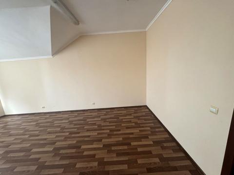 коммерческая по адресу Леся Курбаса ул., 7