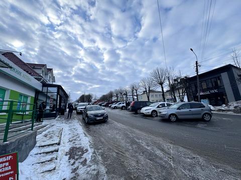 комерційна за адресою майдан Шевченка пл., 17
