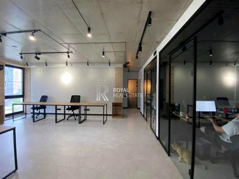 комерційна за адресою Зарічна вул., 6 к1