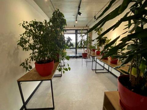 комерційна за адресою Зарічна вул., 6 к1