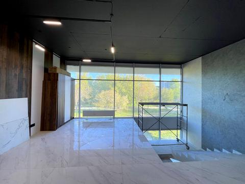 комерційна за адресою Замарстинівська вул. (Калініна), 134-А