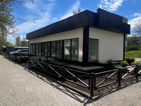 комерційна за адресою Космонавтів вул., 4-А