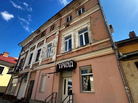 комерційна за адресою Галицька вул., 39