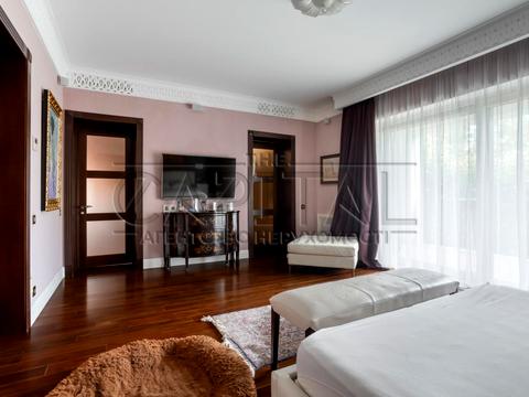 будинок за адресою с. Іванковичі, вул. Авіаторів, 48