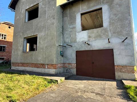 будинок за адресою паркова нова