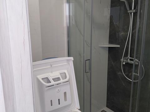 квартира за адресою Листопадова вул., 8