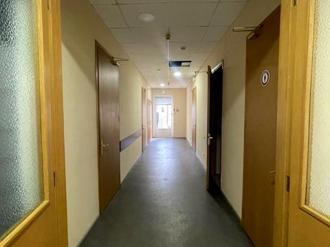 комерційна за адресою Саксаганського вул., 3