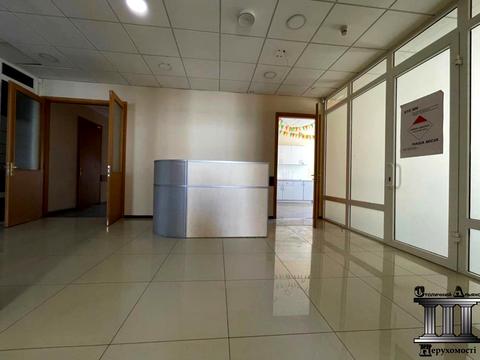 комерційна за адресою Саксаганського вул., 3