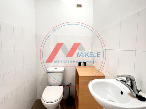 комерційна за адресою Юрія Литвинського вул. (Російська), 45-Б