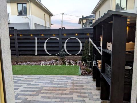 будинок за адресою Світанкова вул.