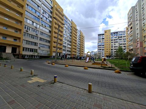 квартира за адресою Академіка Сахарова вул., 16