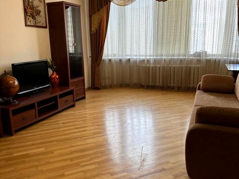квартира за адресою Анни Ахматової вул., 35-А