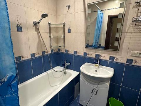 квартира за адресою Анни Ахматової вул., 35-А