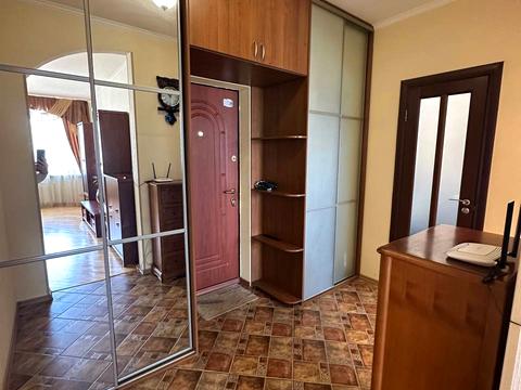 квартира за адресою Анни Ахматової вул., 35-А