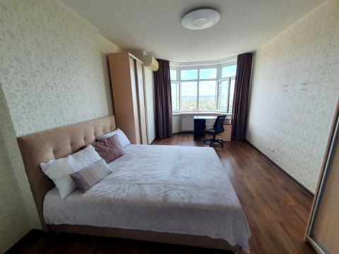 квартира за адресою Софії Русової вул., 3