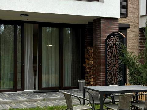 дом по адресу пгт. Брюховичи, Независимости Украины ул., 64