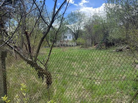 участок по адресу 