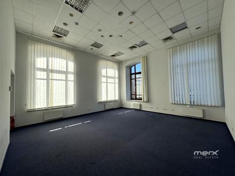 комерційна за адресою бульварно-кудрявська, 22-24