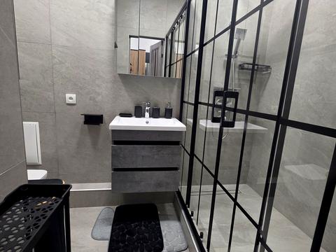 квартира за адресою Миру вул., 2