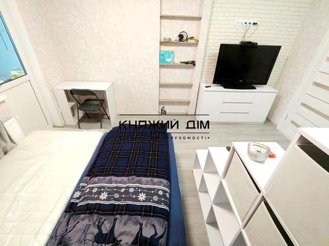 квартира за адресою Сім'ї Стешенків вул. (Тимофія Строкача), 9