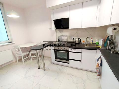 квартира за адресою Сім'ї Стешенків вул. (Тимофія Строкача), 9