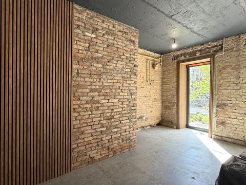 комерційна за адресою Галицька вул., 14