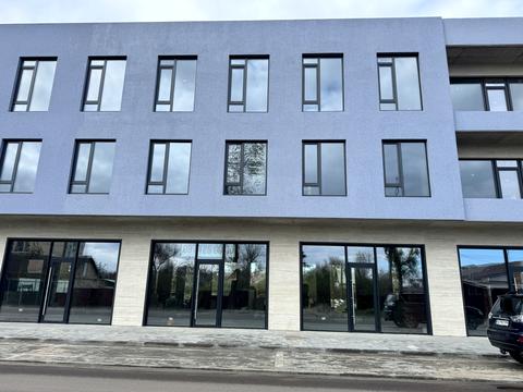 комерційна за адресою Садова вул., 8