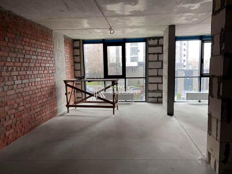 коммерческая по адресу Любомира Гузара просп. (Космонавта Комарова), 96