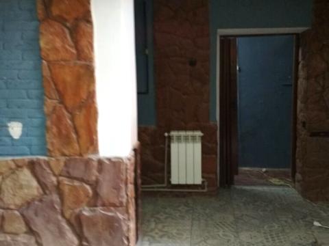 комерційна за адресою Валова вул., 1