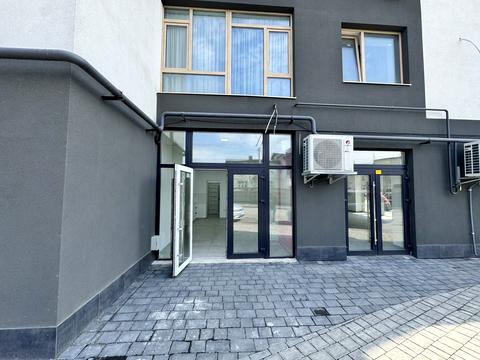 комерційна за адресою Миру вул., 100-А