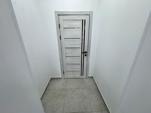 комерційна за адресою Миру вул., 100-А