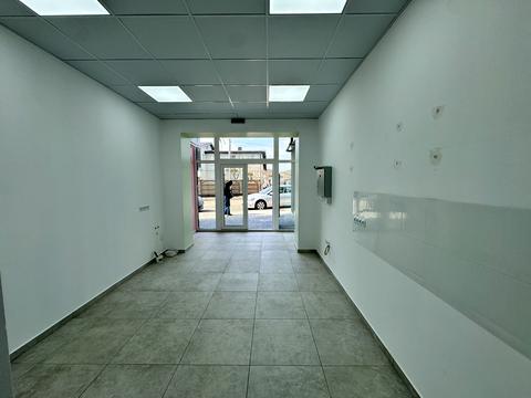 комерційна за адресою Миру вул., 100-А