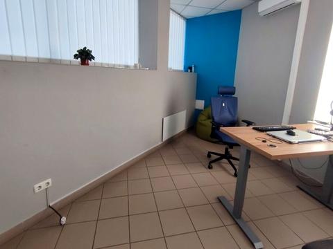 коммерческая по адресу Степана Бандеры просп., 42/2