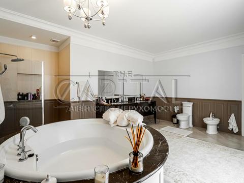 будинок за адресою с. Крюківщина, Молодіжна вул.