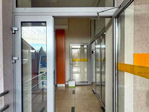 комерційна за адресою В'ячеслава Чорновола просп. (), 59