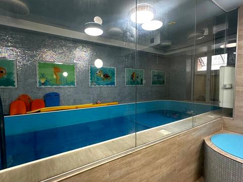 коммерческая по адресу Орлика Пилипа ул., 4б
