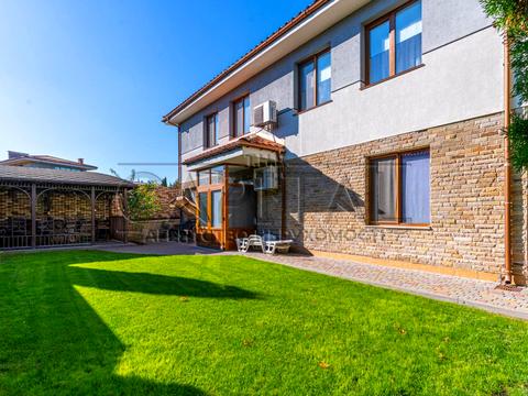 будинок за адресою струмкова