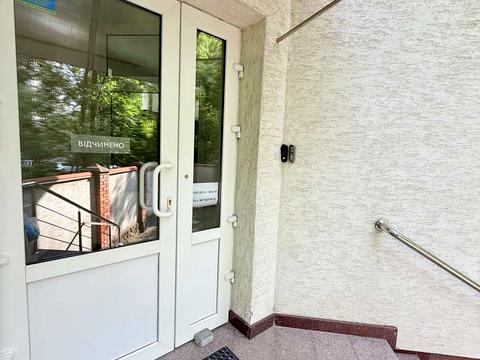 комерційна за адресою Івана Виговського вул. (Терешкової), 67а