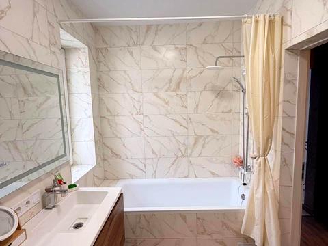 квартира за адресою Свободи вул., (Будинок)