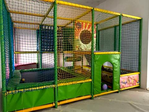 комерційна за адресою Прорізна вул., 5